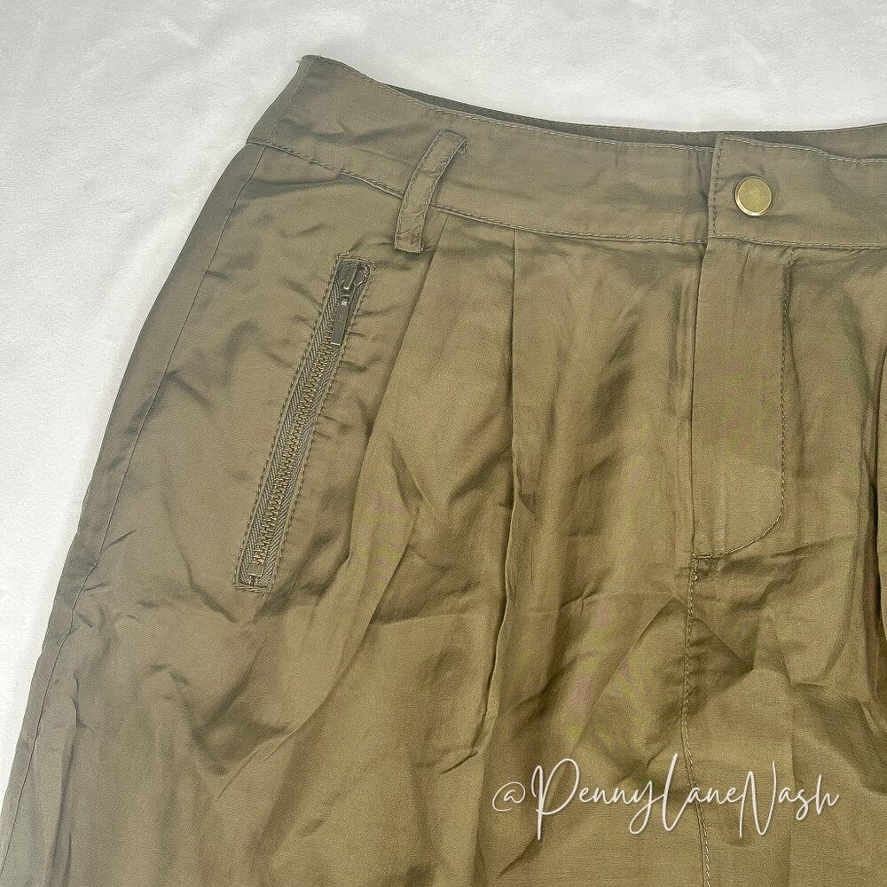 NWT Banana Republic Olive Silk Blend Pleated Mini Skirt Size 0P - Picture 2 of 10